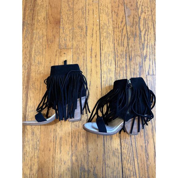 Koolaburra Sandals Womens Size 6.5 Black Suede Fringe Block Heel Back Zip Boho - Picture 5 of 6
